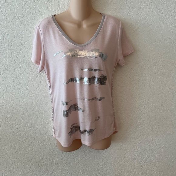 Lovely Made in Italy V-Neck Short Sleeve Low High Hem Pink with Silver Bling Top - Picture 7 of 10
